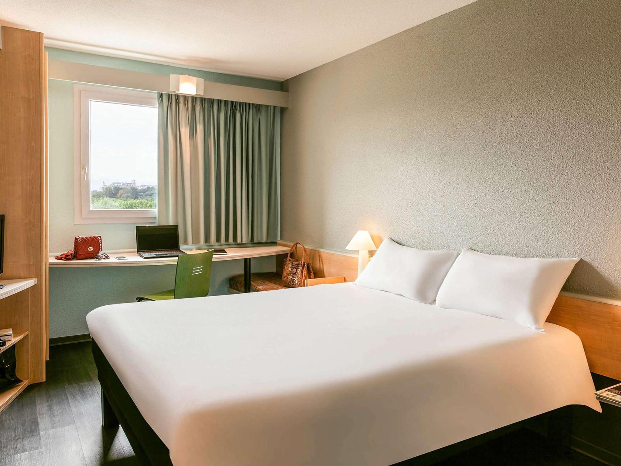Ibis Auch Hotel Eksteriør billede