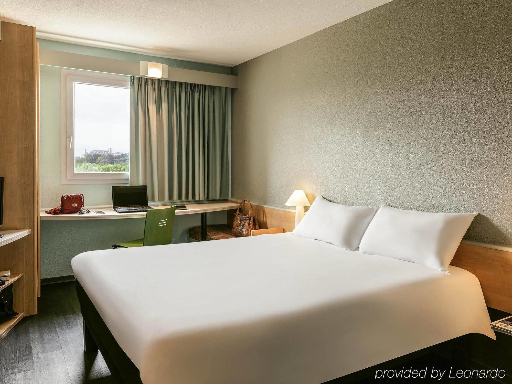 Ibis Auch Hotel Eksteriør billede